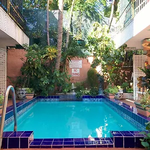 Towne Hotel Nassau
